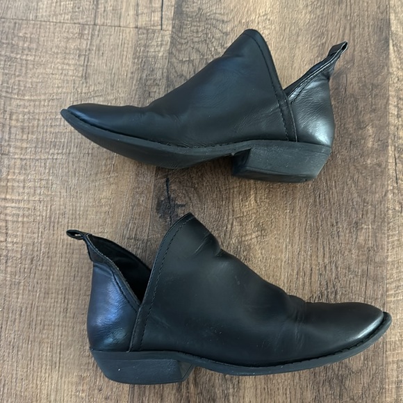Universal Thread Nora Black Booties size 7 - Picture 1 of 13